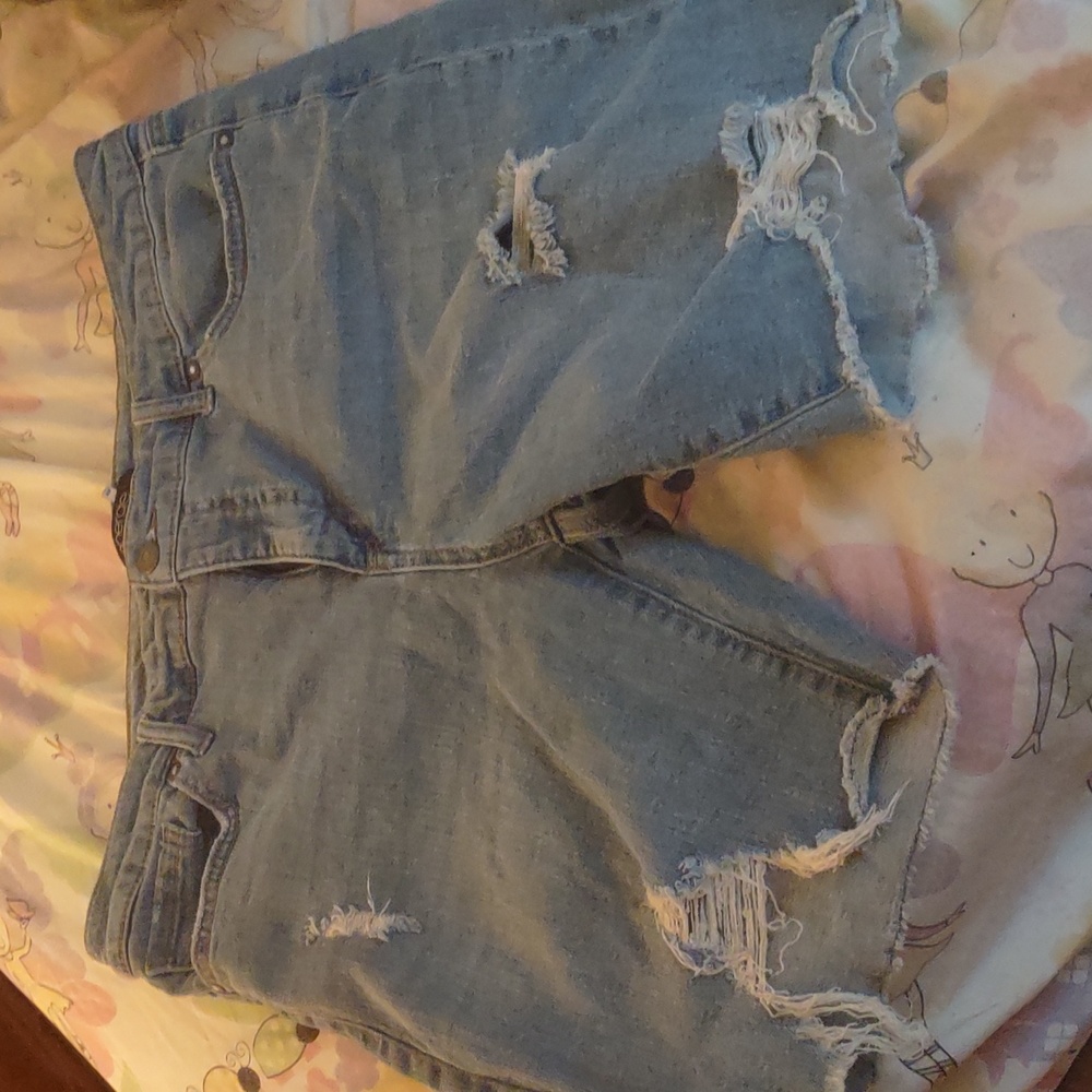 A few clothes I don't anymore, for next summer
